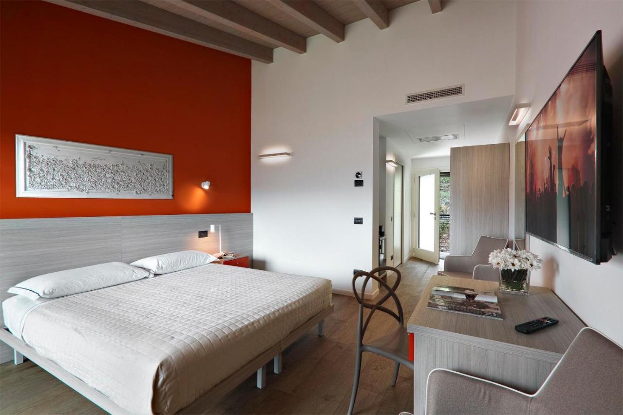 Residence Caffe Maya Maslianico ภายนอก รูปภาพ
