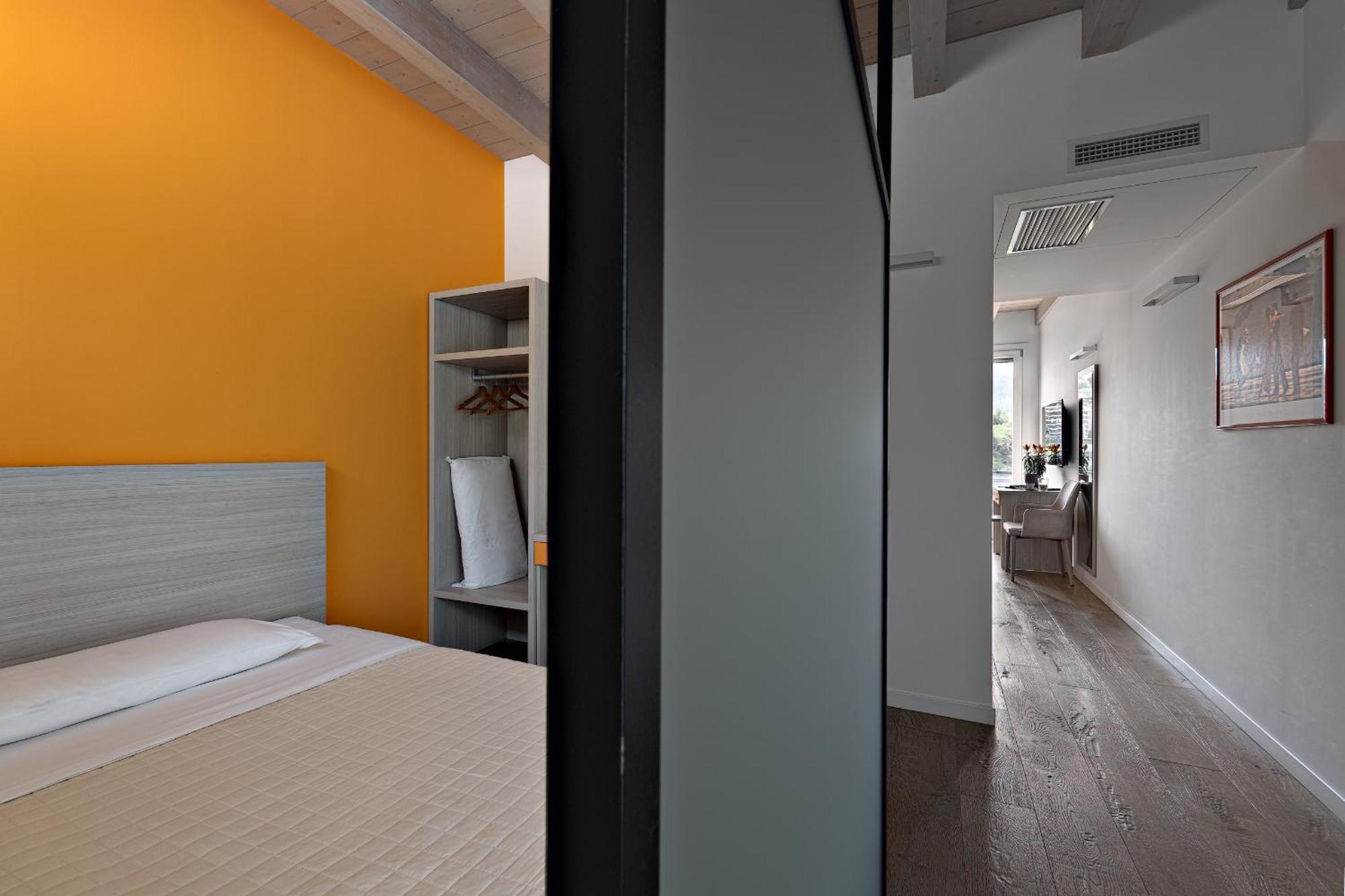 Residence Caffe Maya Maslianico ภายนอก รูปภาพ